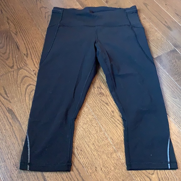 Lululemon Black Crop Mesh Leggings - Picture 2 of 7